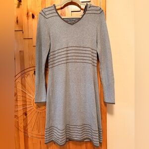 Prana Light Gray Long-Sleeve V-Neck Knit Dress